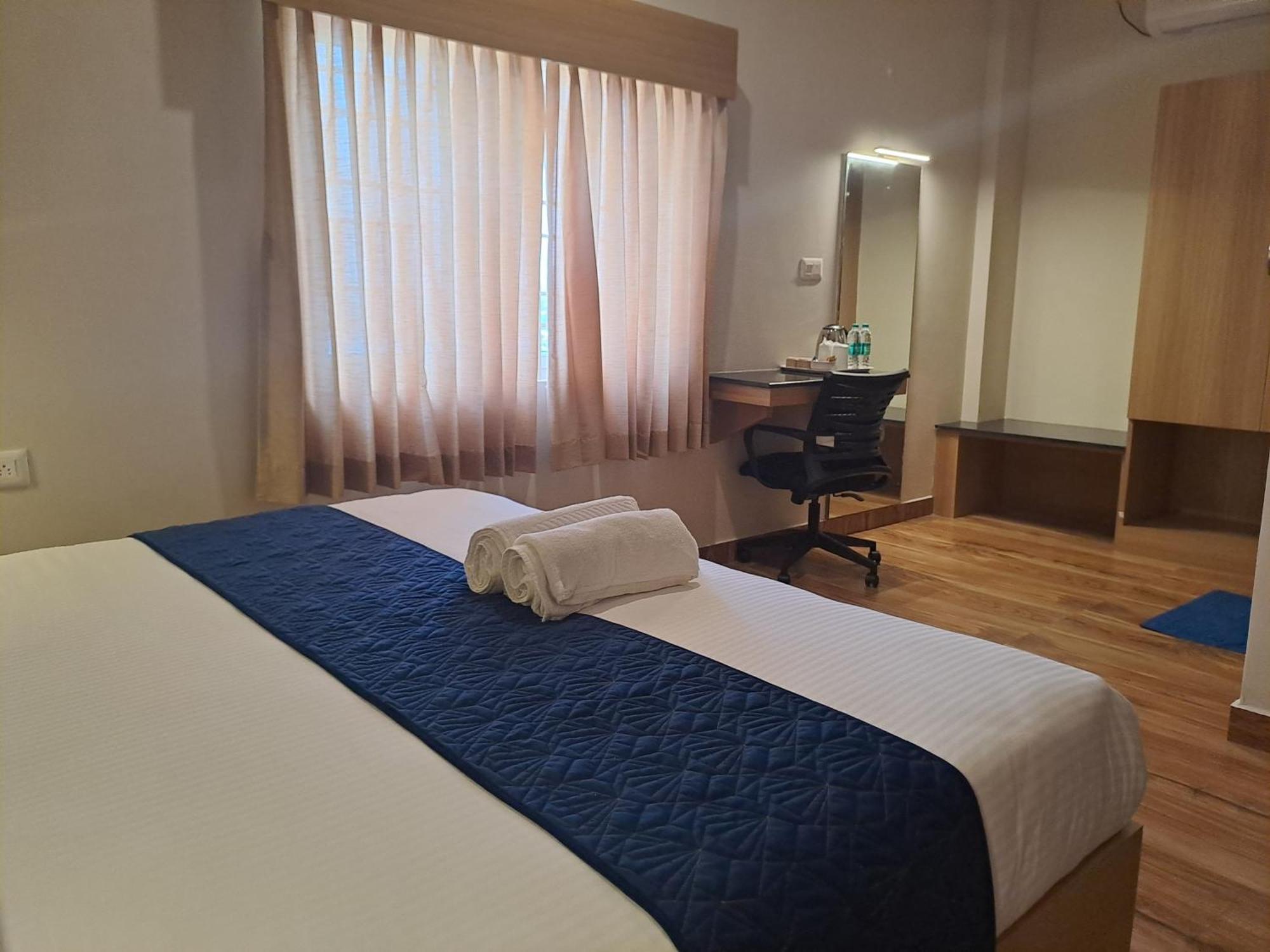 Sky Inn Mysore Exterior foto