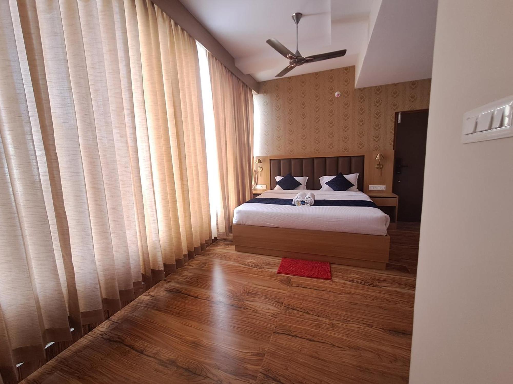 Sky Inn Mysore Exterior foto